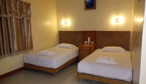 Deluxe Twin Room