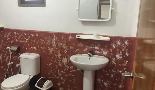 Basic Double Room Single Use, 5 Bedrooms