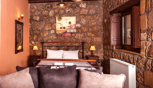 Junior Suite, Jetted Tub