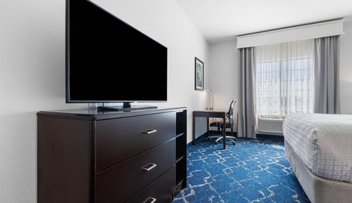 Standard Room, 2 Queen Beds, Accessible, Non Smoking (Walk-in Shower)