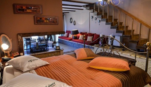 Premium Suite
