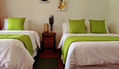 Deluxe Triple Room, Multiple Beds, Pool Access