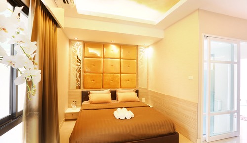 Premier Room