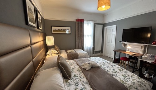 Triple Room