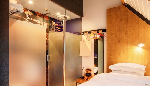 EPIC BUNK ROOM