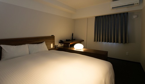 Queen Room - Non-Smoking - No Daily Cleaning