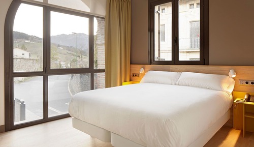 Double Room, Mountain View