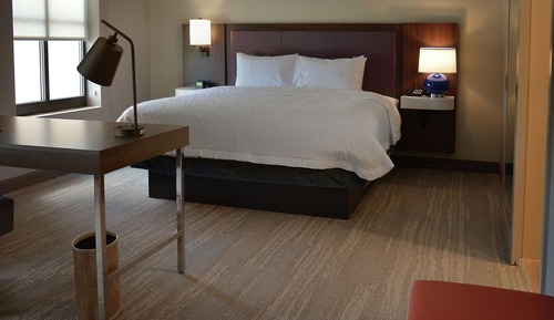 Studio Suite, 1 King Bed with Sofa bed (Wet Bar)