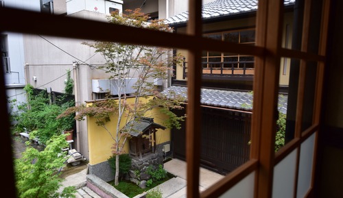 Large Twin Room “IRORI”