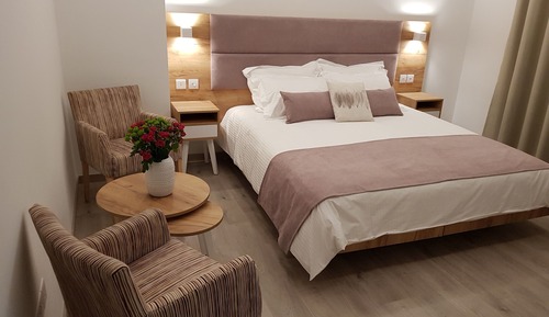 Deluxe Double or Twin Room, Balcony