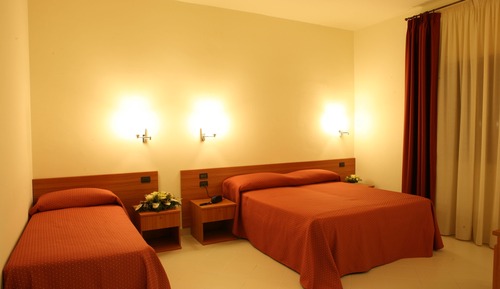 Deluxe Quadruple Room