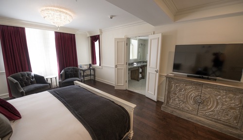 Grand Room, Accessible, Non Smoking (Private Bathroom)
