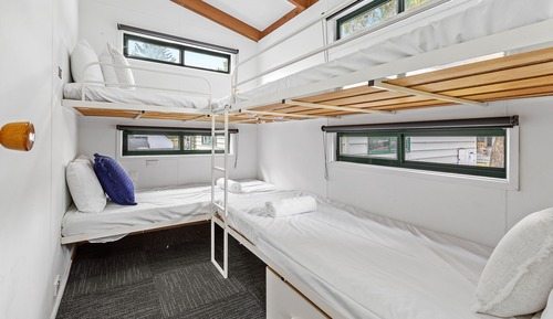 Deluxe Cabin (2BR) - Sleeps 6