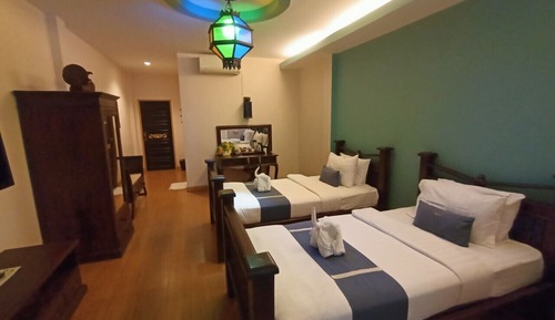 Standard Twin Room