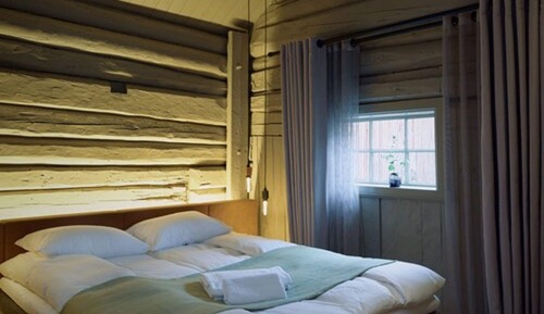 Signature Suite