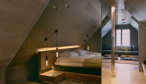 Superior Suite, Bathtub, Garden Area