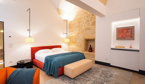 Studio Suite, 1 King Bed, Annex Building