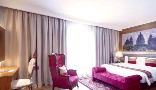 Deluxe Room, 1 Queen Bed, Non Smoking