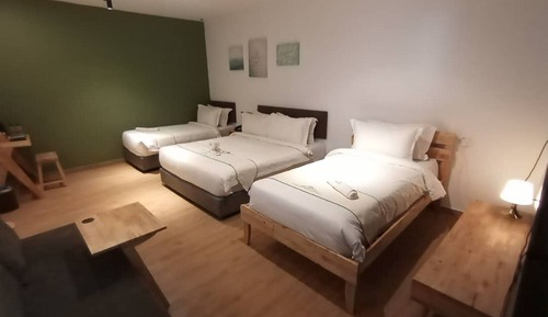 Deluxe Quadruple Room