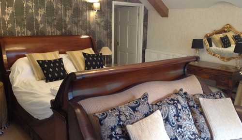 Deluxe Double Room, Ensuite, Garden View (Bramble Suite)