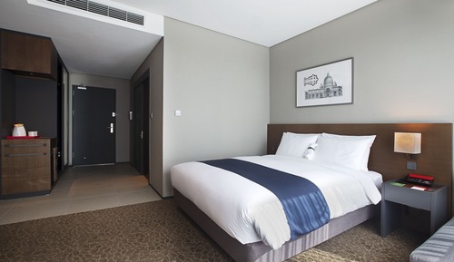 Standard Double Room, City View