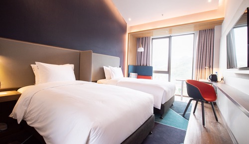 Standard Room, 2 Twin Beds, Lake View