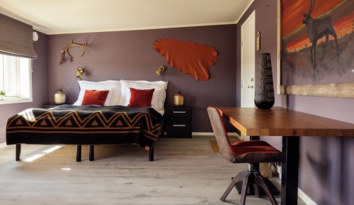 Family Room, 2 Bedrooms