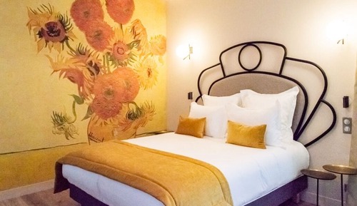 Premium Room