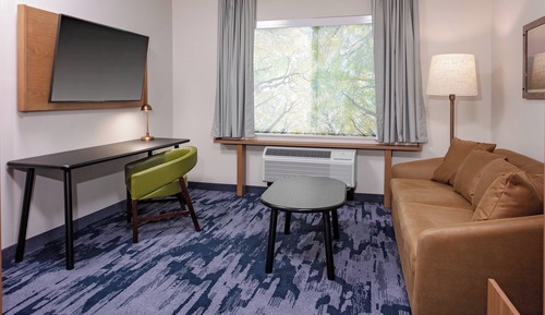 Suite, 1 King Bed with Sofa bed, Non Smoking