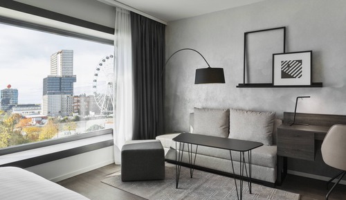 Comfort Studio, 1 Queen Bed, City View