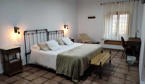 Double Room, 1 King Bed