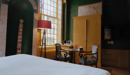 Cosy Room | .03