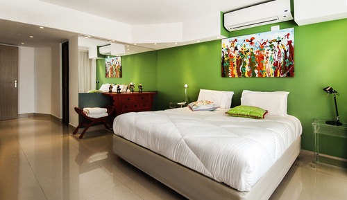 Shoshana Suite