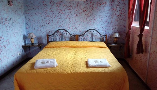 Triple Room, Shared Bathroom