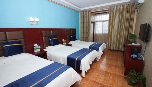 Deluxe Triple Room
