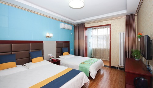 Deluxe Family Room