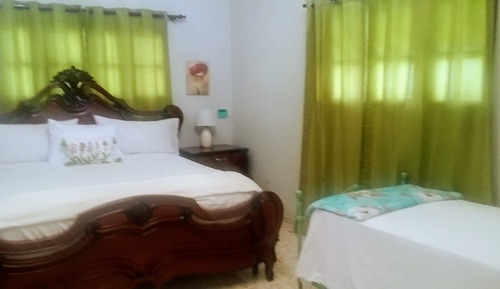 House, 6 Bedrooms
