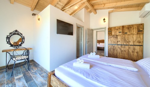 Deluxe Villa (1)