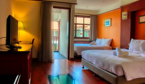 Premium Water Chalet