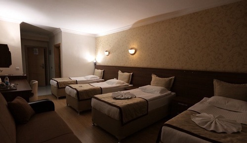 Classic Quadruple Room