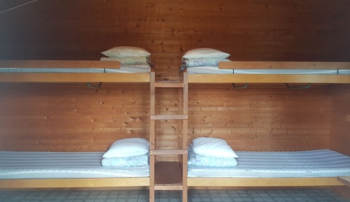 Cabin, Shared Bathroom (8-10)