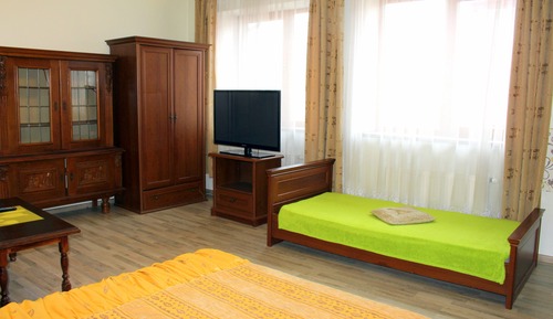 Family Apartment, Garden View