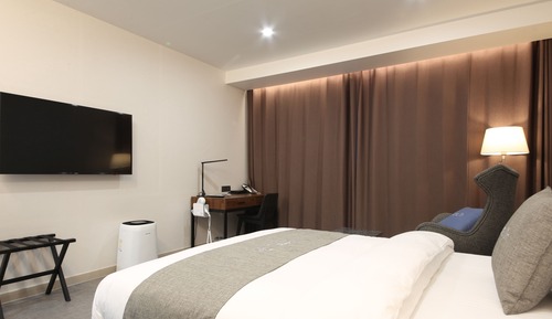 Superior Room - Breakfast for 1(except Sunday & PH), More than 2 nights stay, Free Laundry(Limited)
