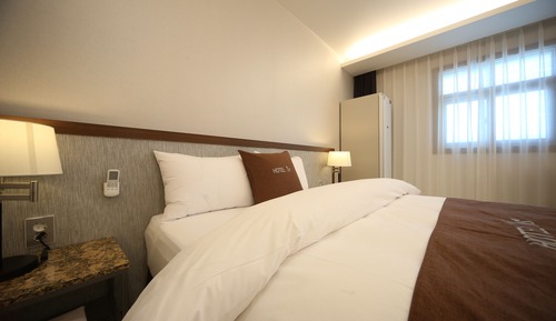 Premier Room - Breakfast for 1(except Sunday & PH), More than 2 nights stay, Free Laundry(Limited)