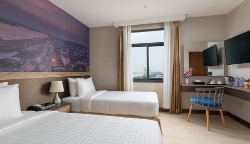 Deluxe Room, River View