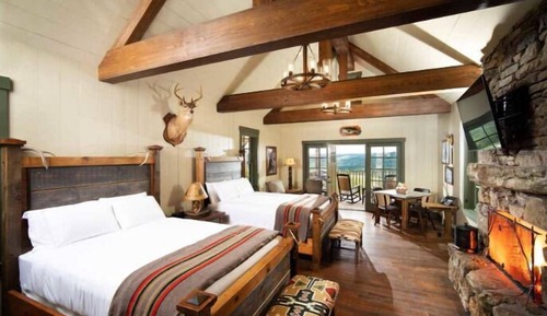 Mountain Top One Room Cottage ADA