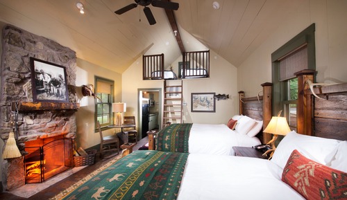 Bass Pro Shops Cottage with Loft