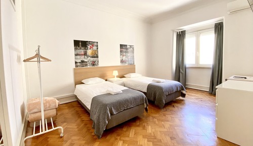 Family Apartment, 6 Bedrooms