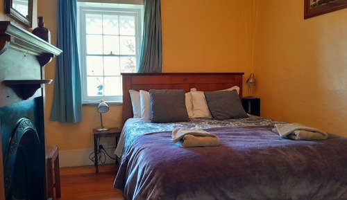 Lodge Queen Room
