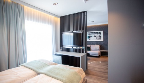 Junior Studio Suite
